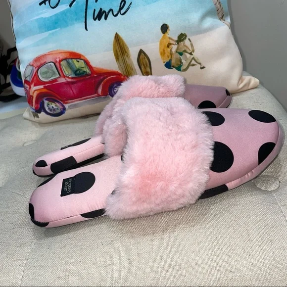Victoria's Secret NWOT! Signature Pink/Black Satin Polka Dot Faux Fur Slippers - Picture 4 of 8